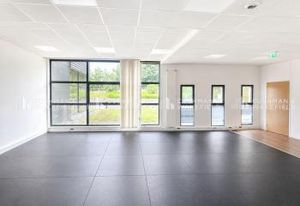 Location bureaux Niederhausbergen - Proche A4 et bus ligne 60