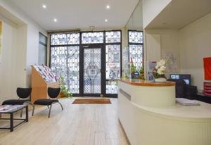 Location bureaux Paris 18 - Quartier commerçant, proche métro