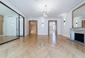 Location bureaux Paris 1 - Proximité Place Vendôme, ascenseur et gardien