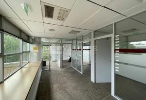 Location bureaux Lyon 9 - Proche métro, bus et gare SNCF