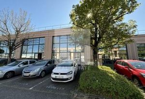 Vente bureaux Bron - Parc du Chêne - Proche D112, D506, A43, Tram T5
