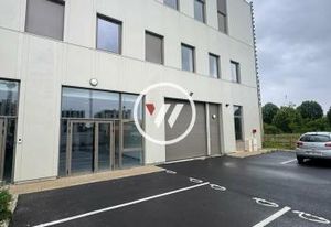 Bâtiment indépendant à vendre Tremblay-en-France - Proximité A104, A1, A3