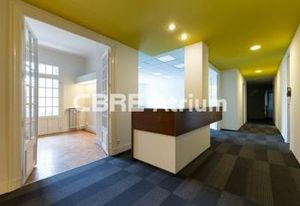 Bureaux à louer Clermont-Ferrand - Avenue Julien - Proche transports