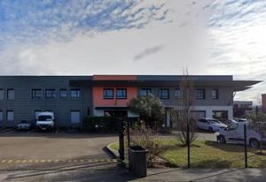 Local d'activité à vendre Saint-Priest - Terrain clos 3946 m²