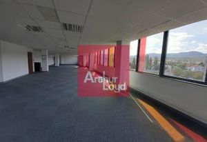 Bureaux à louer Clermont-Ferrand - Proche tramway et autoroutes