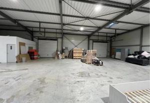 Entrepôt et bureaux à louer Gallargues-le-Montueux - Proximité A9 et A709