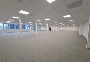 Location bureaux Ploufragan - Proche RN12 et bus ligne 40