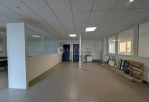 Location bureaux Eckbolsheim - Proche tram et bus, accès autoroutiers