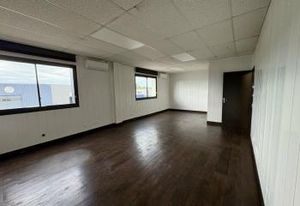 Location bureaux Quetigny - Proche tramway et accès routiers