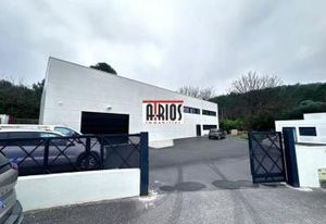 Bâtiment autonome à vendre Hyères - Zone artisanale