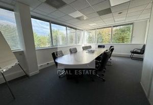 Location bureaux Saint-Priest - Proche A43, Tram T2, Bus 93