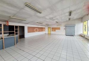 Local d'activité à louer Saint-Brieuc - Visibilité commerciale et accès RN12