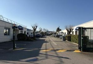Location locaux d'activité Saint-Genis-Laval - Proche A450 et transports