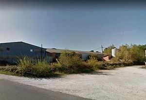 Entrepôts à louer Montendre - Proche A10 et N10