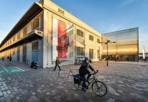 Bureaux à louer Bordeaux - Proche quais et transports en commun