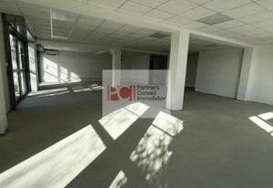 Location bureaux Caissargues - Proche autoroute A54 et transports