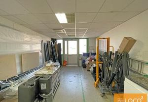 Bureaux à louer Labege - Proximité commerces et transports