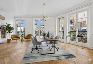Location bureaux Paris 9 - Proche métro et transports en commun