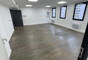 Location bureau Nanterre - Proche bus et La Défense