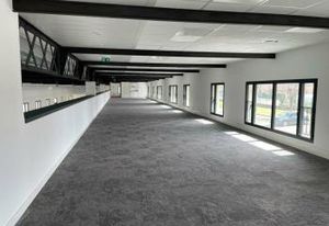 Bureaux à vendre Vénissieux - Proche métro, tramway et gare Part-Dieu