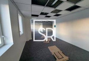 Location bureaux Clermont-Ferrand - Rond-Point La Pardieu - Proche Tram