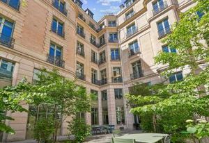 Location bureaux Paris 9 - Proche Métro Cadet