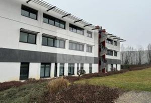 Location bureaux Saint-Priest - Proche métro, tramway et aéroport