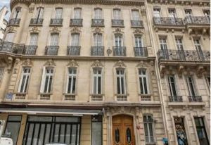 Location bureaux Paris 8 - Proche Métro et Gare Saint-Lazare