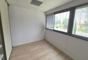 Location bureaux Perpignan - Avenue passante, proche autoroute et gare