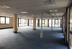 Location bureaux Reims - Proche gare TGV et autoroute A4