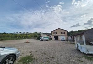Vente locaux d'activité Saint-Genis-Laval - Proche Lyon