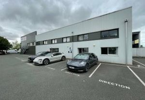 Bâtiment industriel à vendre Saintes - Proximité A10 et RN137