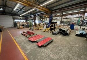 Bâtiment industriel à vendre Saintes - Proximité A10 et RN137