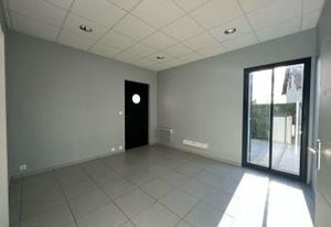 Location bureaux Veigné - Proximité D910 et Chambray-lès-Tours