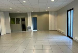 Location bureaux Veigné - Proximité D910 et Chambray-lès-Tours