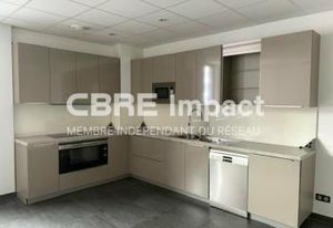 Location bureaux Reims - Proche gare TGV et 20 places de parking