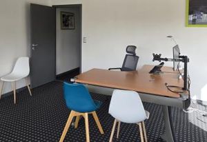 Vente bureaux et atelier Tours - Large façade commerciale