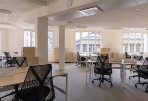 Location bureaux Paris 2 - Proche métro et gare