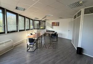 Location bureaux Bruges - Proche rocade et transports en commun