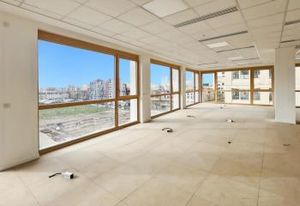 Location bureaux Ivry-sur-Seine - Proche transports en commun