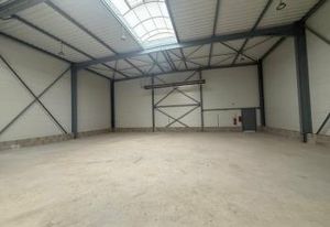 Local d'activité et bureaux à louer Beauvais - Proche A16