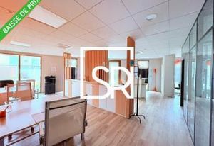 Location bureau Clermont-Ferrand - Quartier Les Salins, proche tram et bus