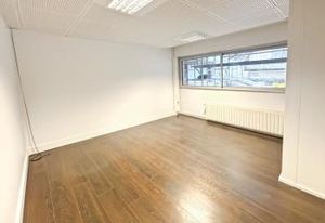 Bureaux à louer Paris 15 - Proche métro Porte de Versailles