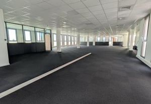 Location bureaux Saint-Martin-du-Vivier - Proche zone tertiaire