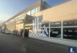 Local commercial à louer Grasse - Proche rond-point des Golfeurs