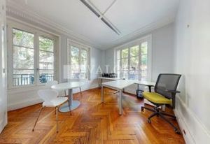 Location bureaux Lyon 3 - Proche Tramway T1, Bus et Métro B