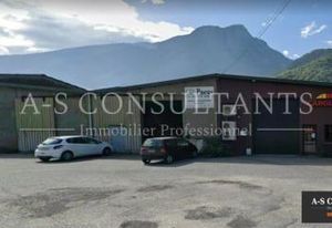 Local commercial à louer Saint-Jean-de-Maurienne - Parkings extérieurs