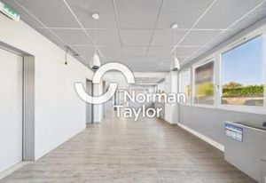 Location bureaux Lattes - Proche autoroute A9, tramway et centre commercial