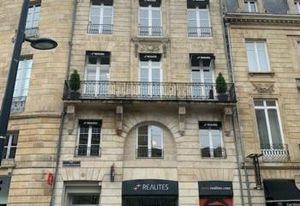 Location bureaux Bordeaux centre - Proche tramway et bus