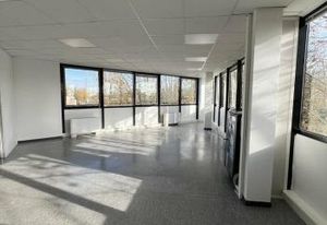 Location bureaux Labège - Proche métro, commerces et autoroute